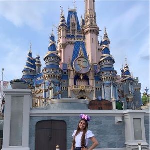 Meet your Posher, Alessandra